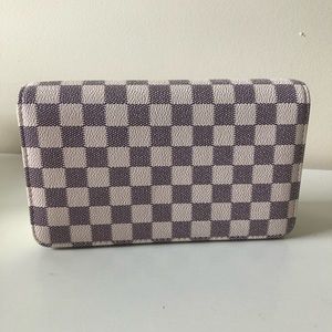 Daisy Rose Checkered Clutch NWT